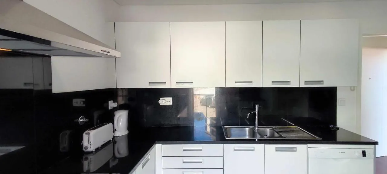Lindas Holiday Apartment Funchal  Funchal (Madeira)